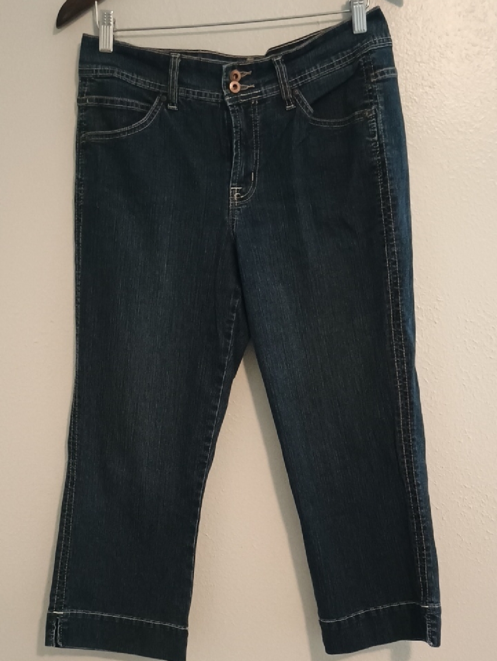 Women’s Dark Blue Capri Jeans